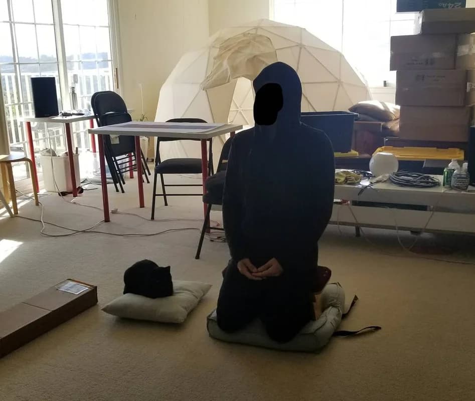 Indoor Geodesic Dome / Meditation Dome / Relaxation Pod 2