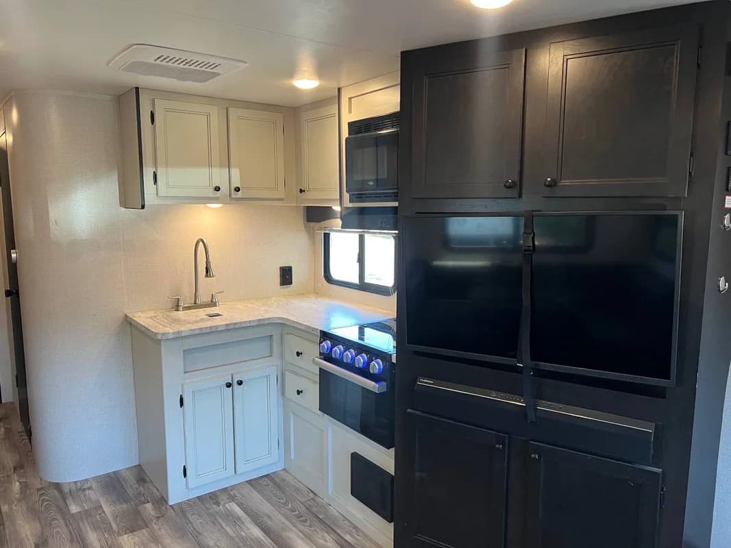 2022 Highland Ridge RV Range Lite 262RL 6