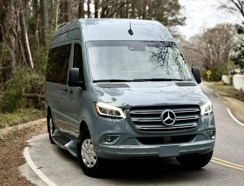 Motorhome RV Class B Mercedes-Benz Sprinter 2500