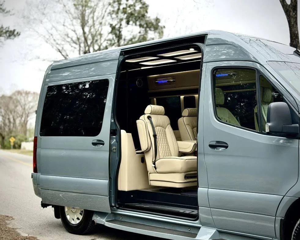 Motorhome RV Class B Mercedes-Benz Sprinter 2500 5