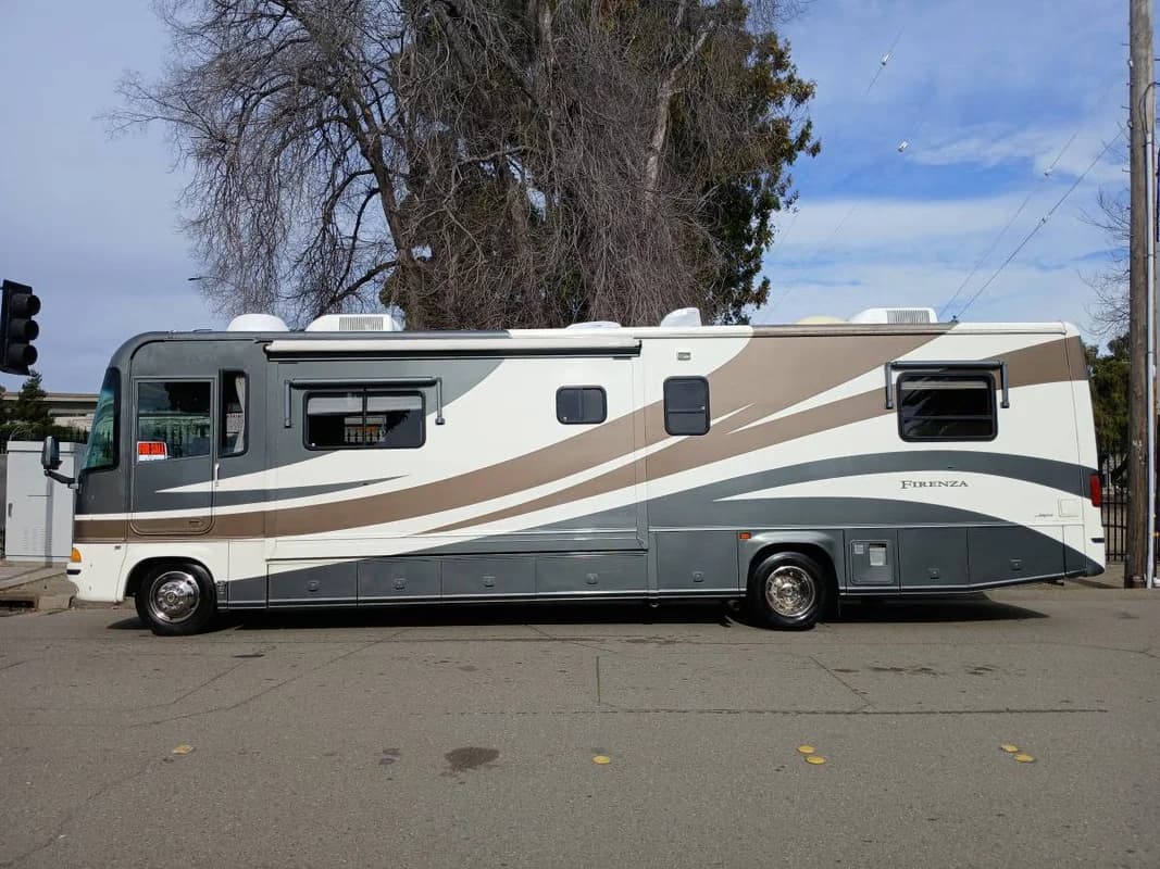 2002 Jayco Firenza Class A motorhome 35ft 2