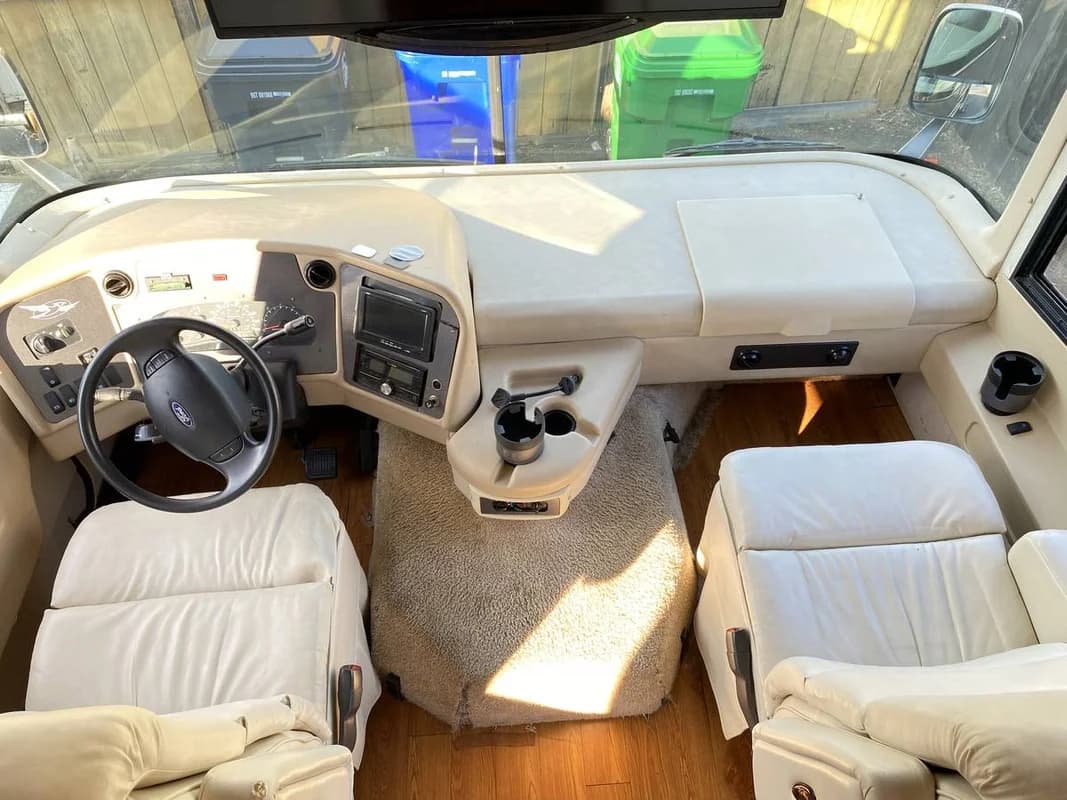 2002 Jayco Firenza Class A motorhome 35ft 7