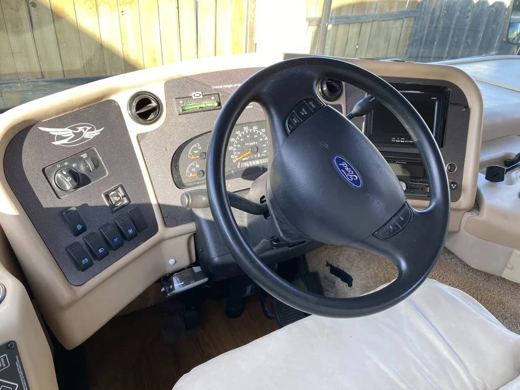 2002 Jayco Firenza Class A motorhome 35ft 8