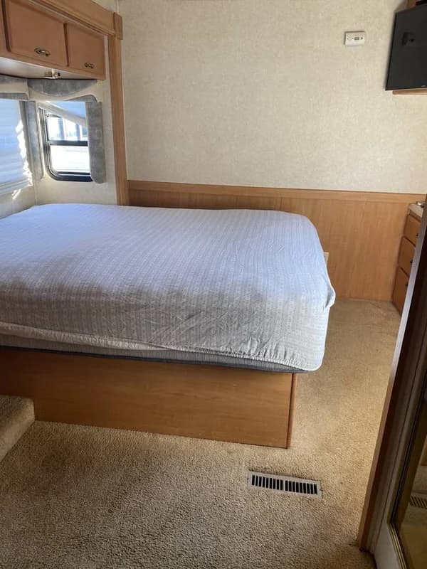 2002 Jayco Firenza Class A motorhome 35ft 16