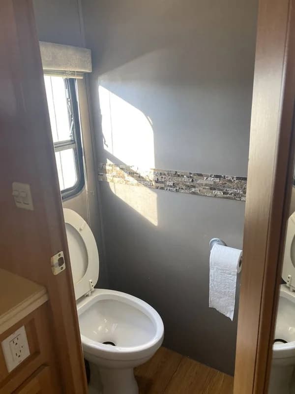 2002 Jayco Firenza Class A motorhome 35ft 21