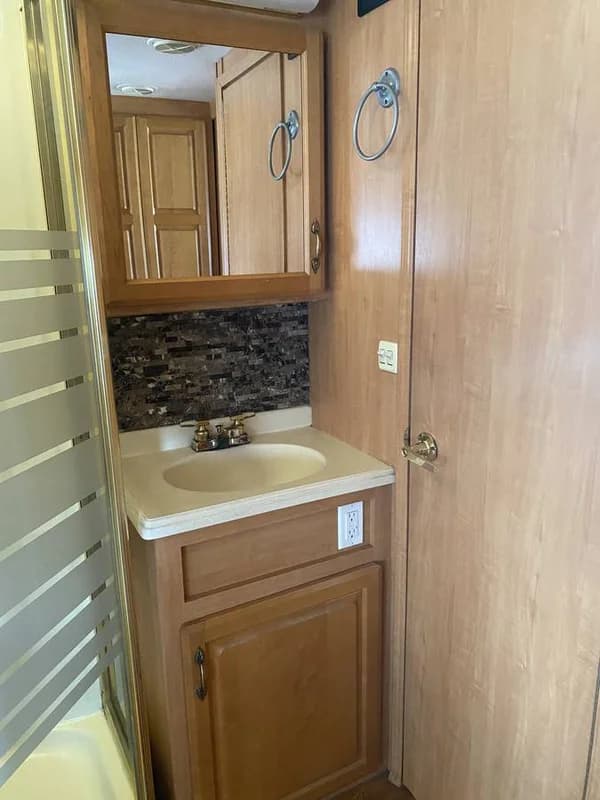 2002 Jayco Firenza Class A motorhome 35ft 20