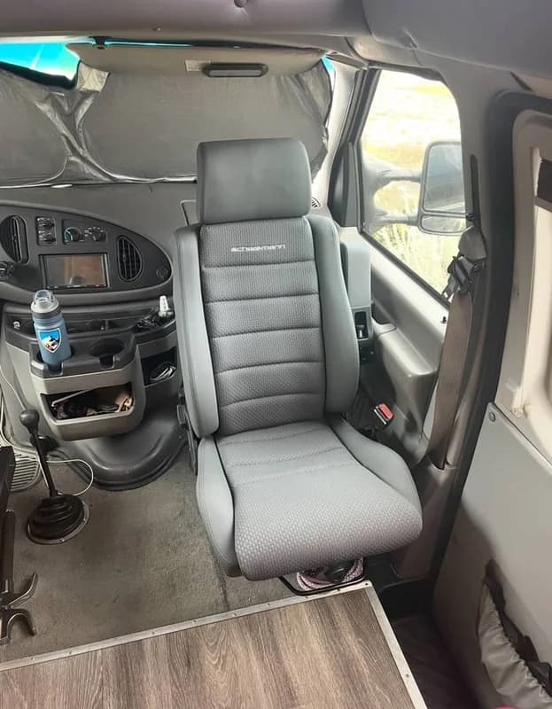 1998 Ford Econoline E350 4x4 - 7.3 Diesel Overland Camper Van 4