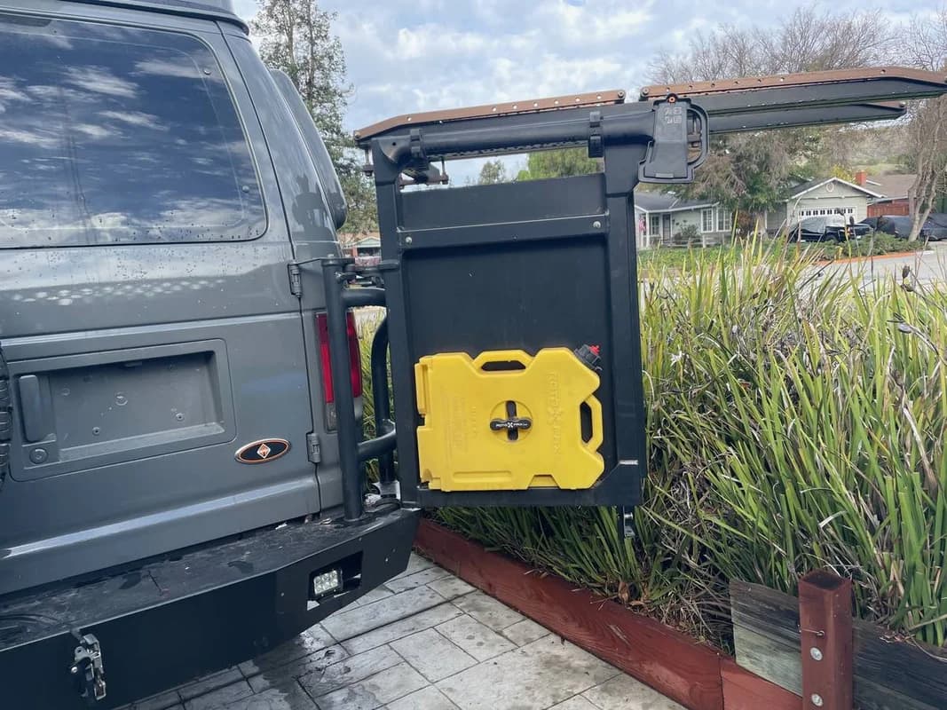 1998 Ford Econoline E350 4x4 - 7.3 Diesel Overland Camper Van 11