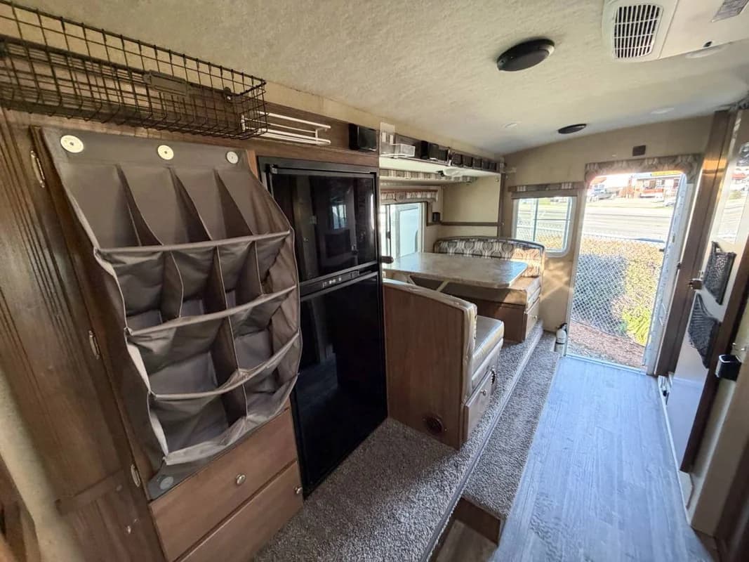 2020 ARCTIC FOX 1150! 18