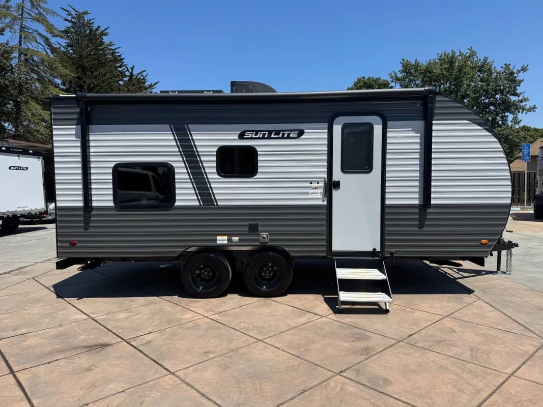 2026 Sun-Lite 21DO *Camper W/ Office* *RV Queen* Full Bathroom