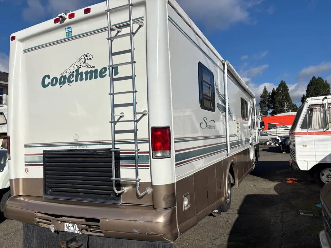 1999 coachman Santara Diesel 4