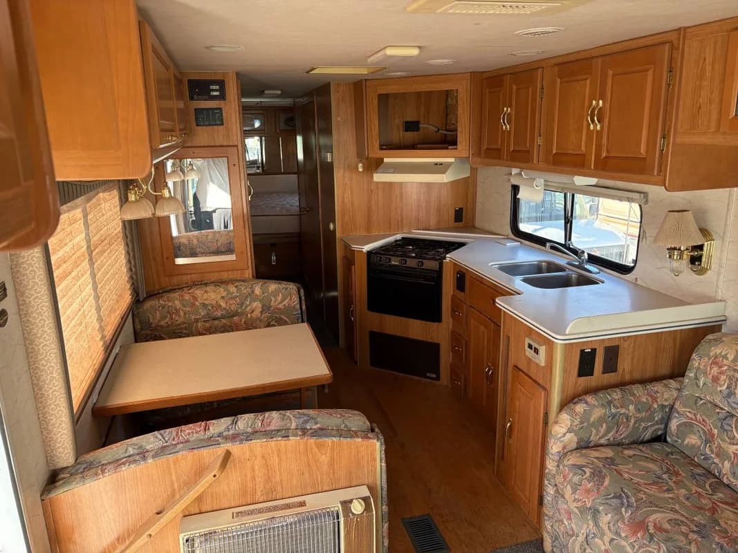 1999 coachman Santara Diesel 7