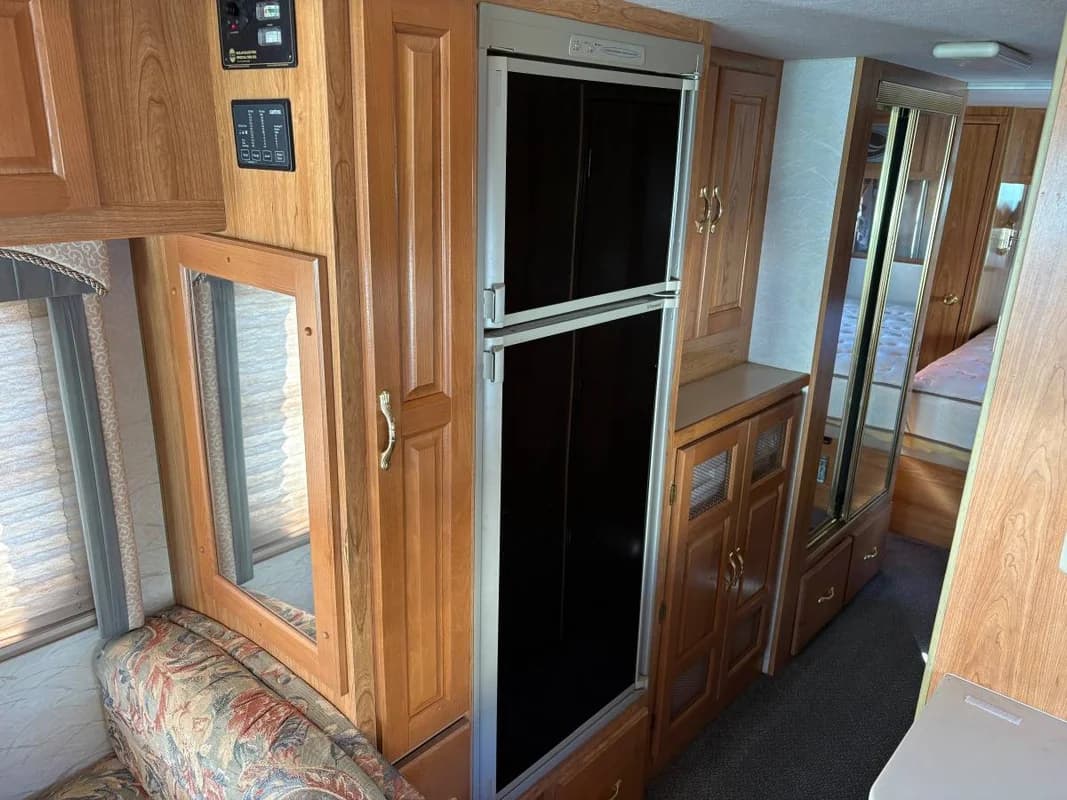 1999 coachman Santara Diesel 10