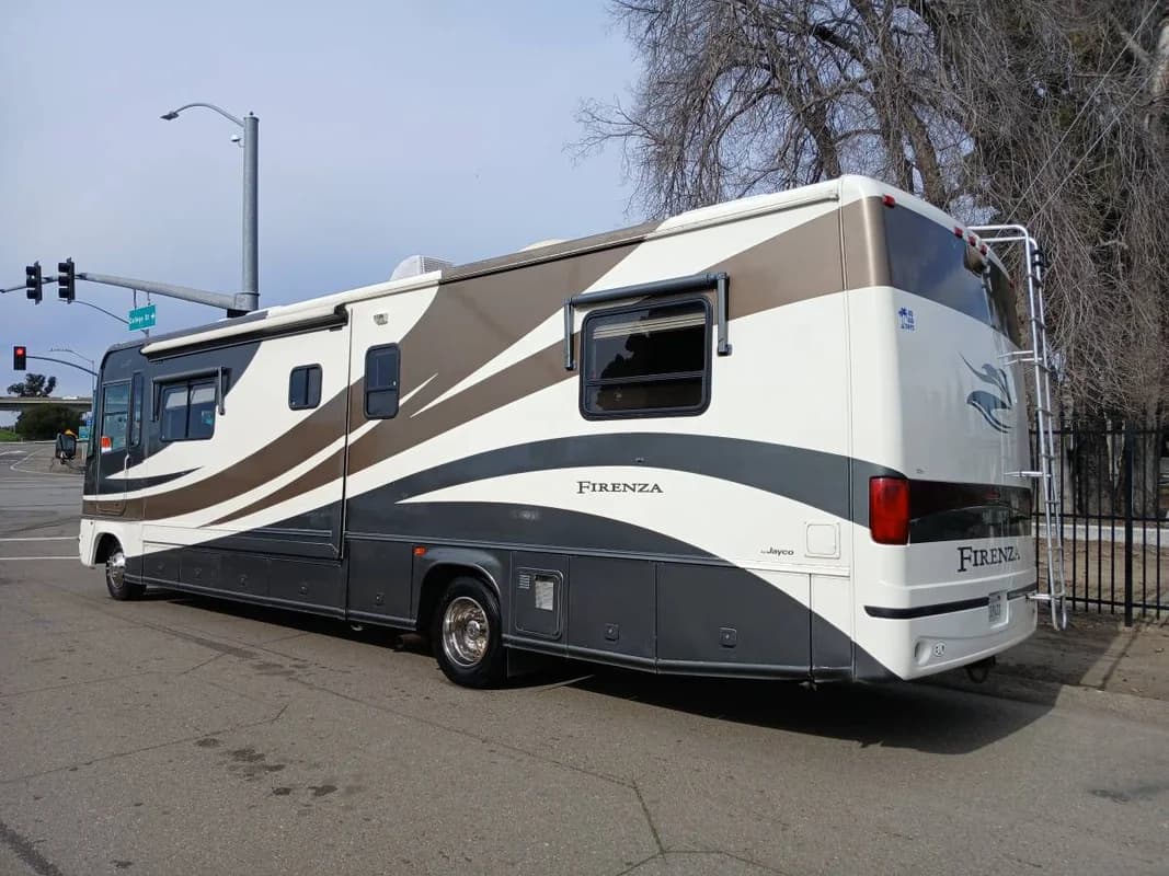 2002 Jayco Firenza Class A motorhome 35ft 3