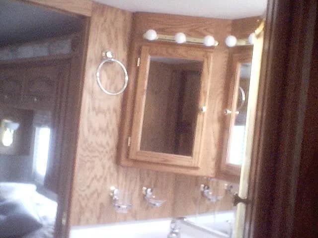 ``2003 allegro bus 11