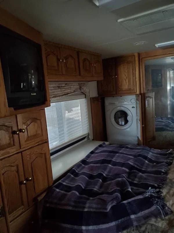 ``2003 allegro bus 14