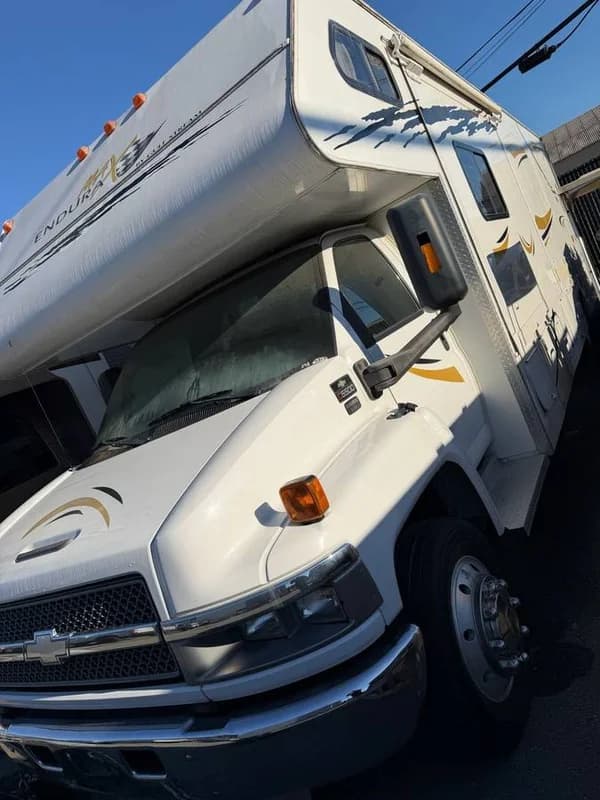 2005 Gulf stream EnduraMax Diesel toy hauler