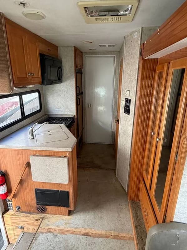 2005 Gulf stream EnduraMax Diesel toy hauler 7