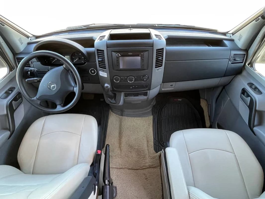 2013 VIEW / MERCEDES DIESEL by WINNEBAGO, MODEL: 24M (Class C) 7