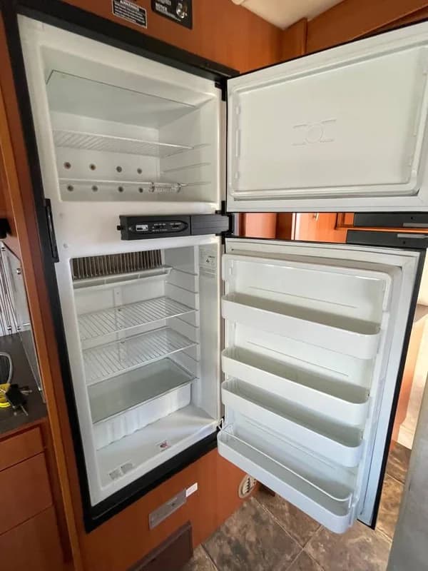 2013 VIEW / MERCEDES DIESEL by WINNEBAGO, MODEL: 24M (Class C) 14