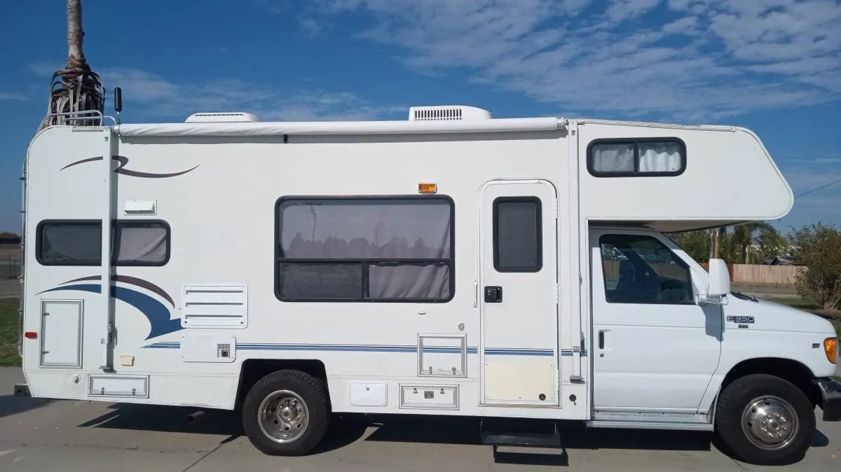 2002 COACHMAN 22R CLASS C 2