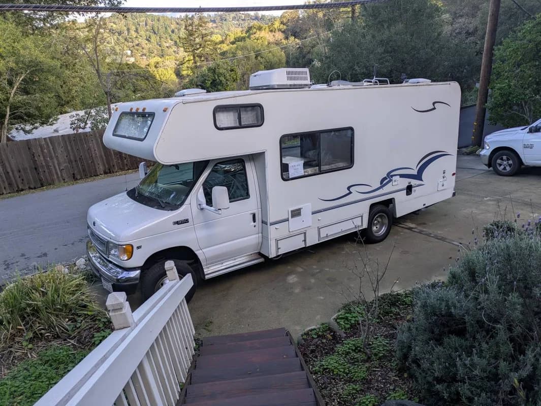 2002 COACHMAN 22R CLASS C 3