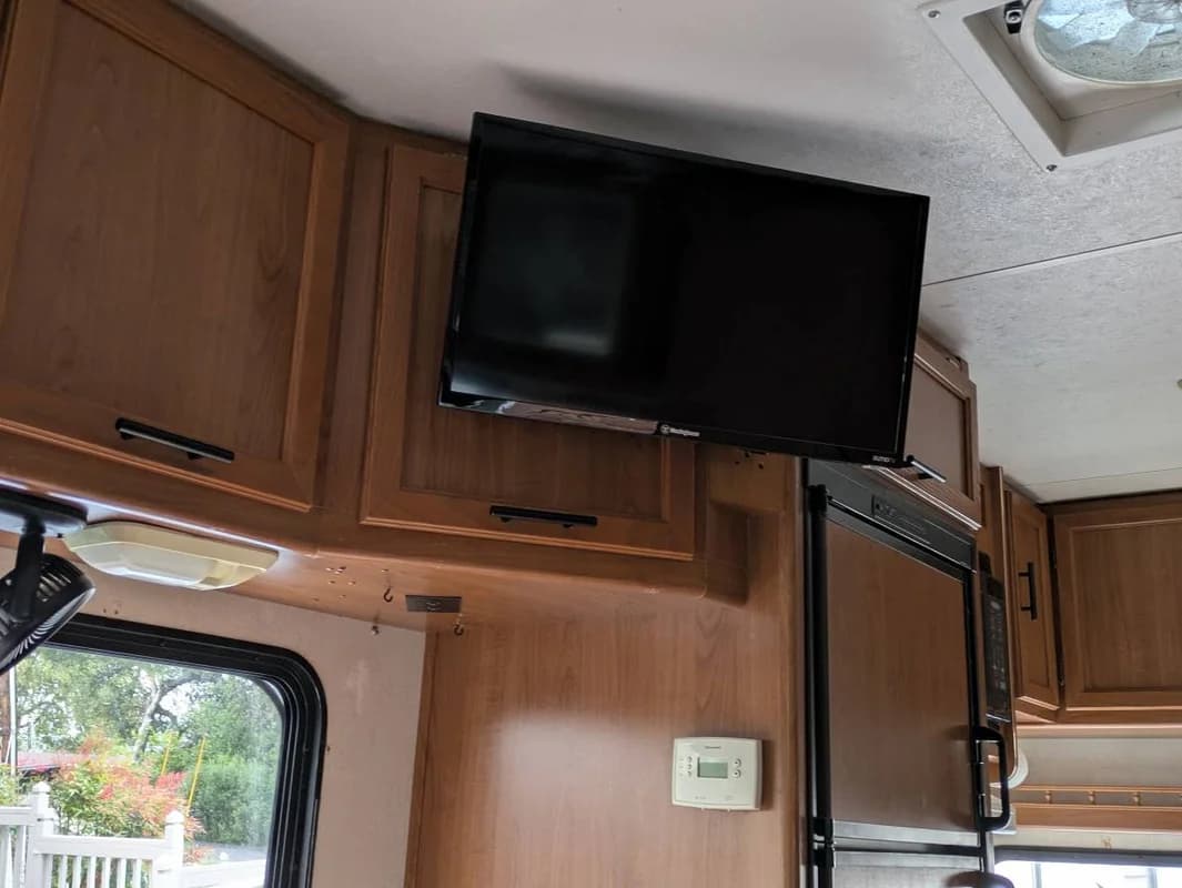 2002 COACHMAN 22R CLASS C 7