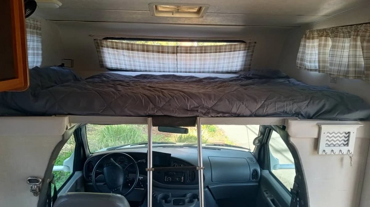 2002 COACHMAN 22R CLASS C 11