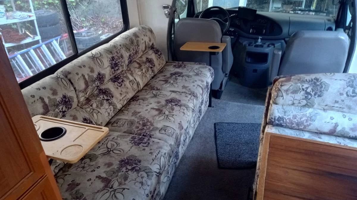 2002 COACHMAN 22R CLASS C 10