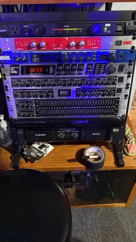 PA system rack mount gear in Yamaha cabinets 7