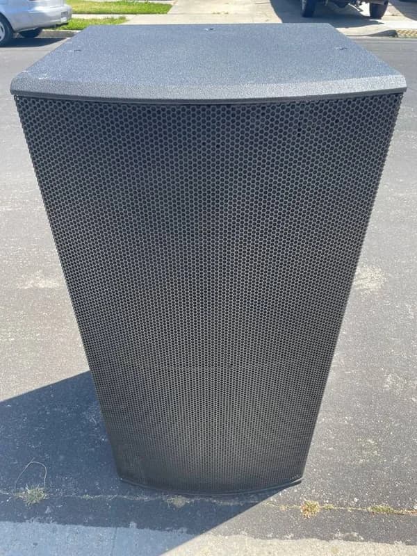 Professional JBL subwoofer (pro sound) dual 2226h 2