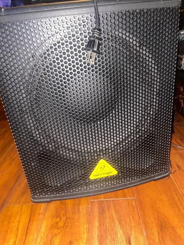 EURO Live B1200D-Pro 11” subwoofer+ MU Case