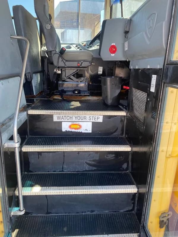 2010 39 ft IC international school bus 6