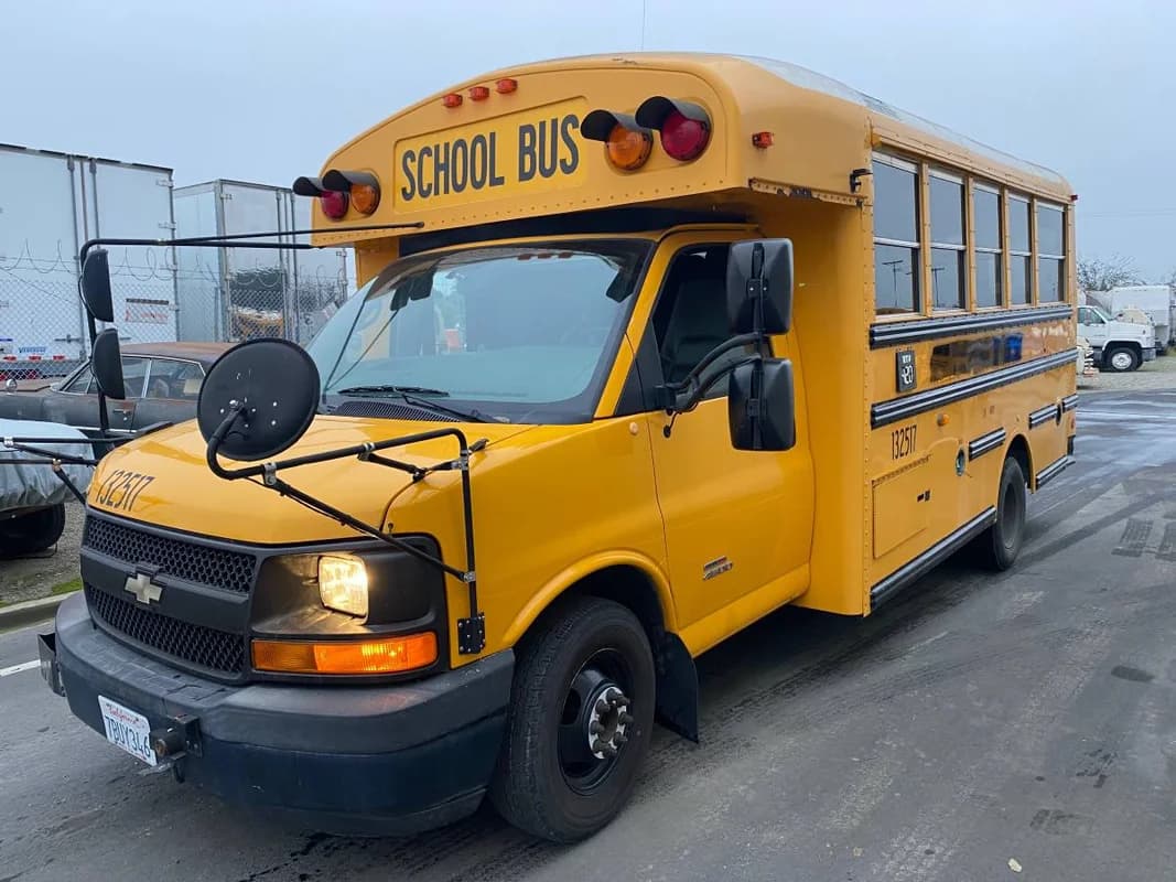 2014 chevy 4500 diesel Duramax school bus w/87k