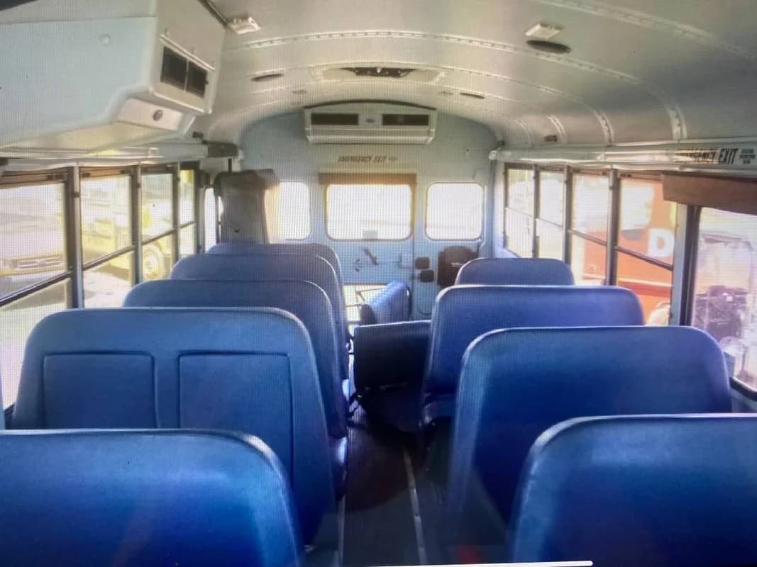 2006 freightliner FS65 diesel school bus 9