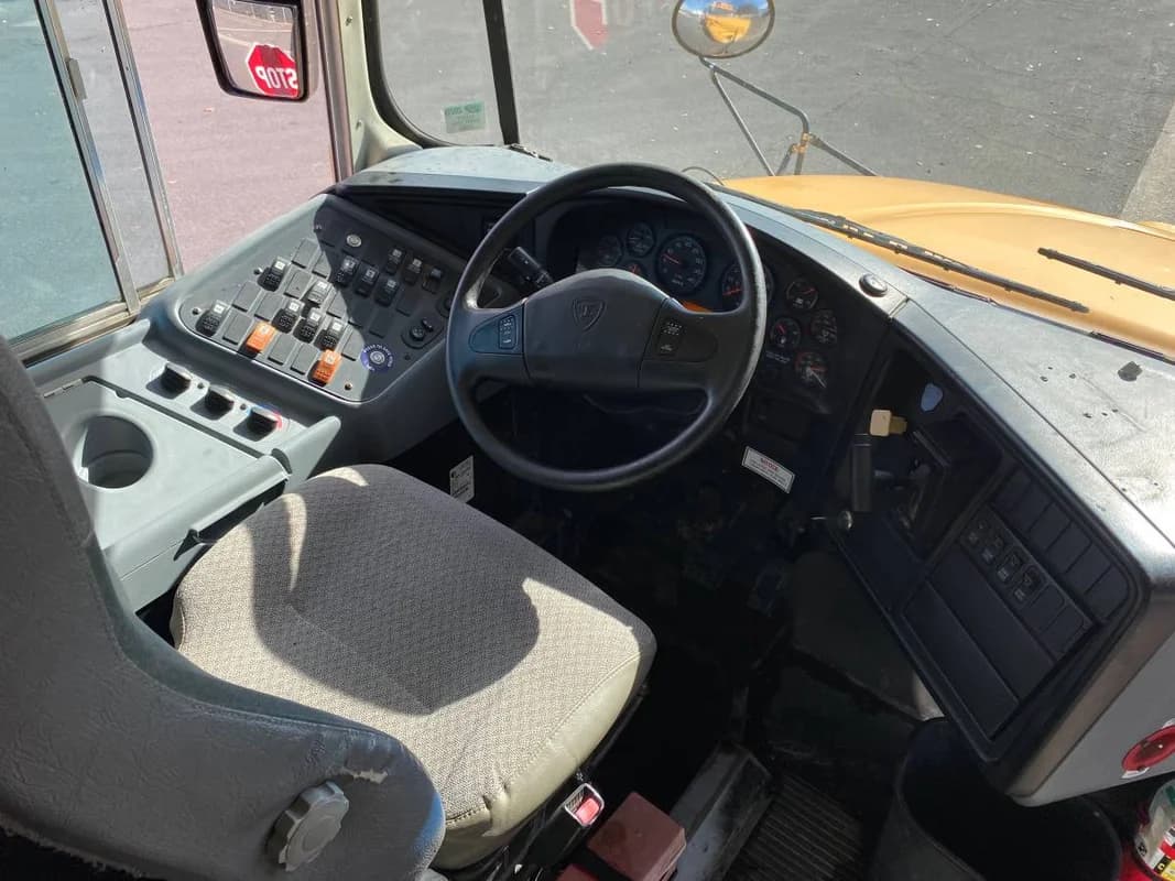 2015 international CE school bus 3