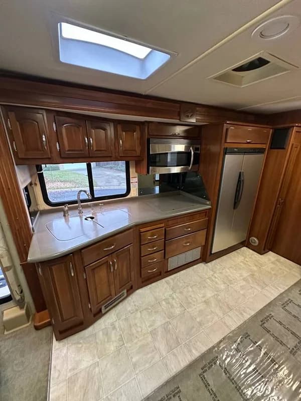 2009 Pace Arrow 37C luxury model 3 Slides Full Body Paint Stored indoo 8