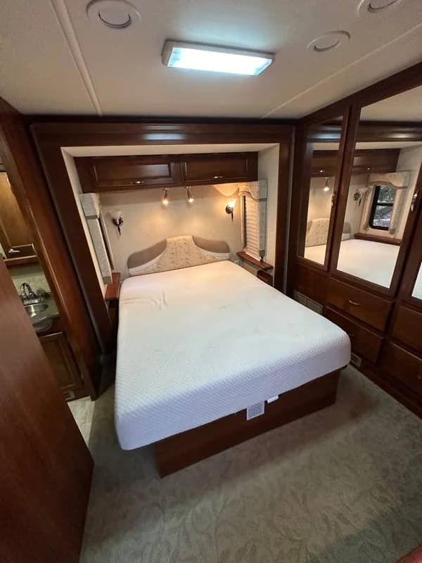 2009 Pace Arrow 37C luxury model 3 Slides Full Body Paint Stored indoo 15