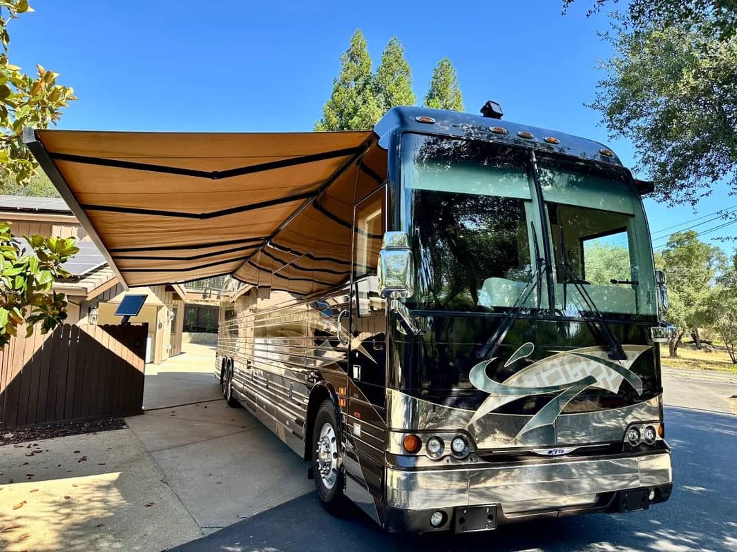 2009 Prevost by Counrty Coach RV Under Market in Awesome Condition 5