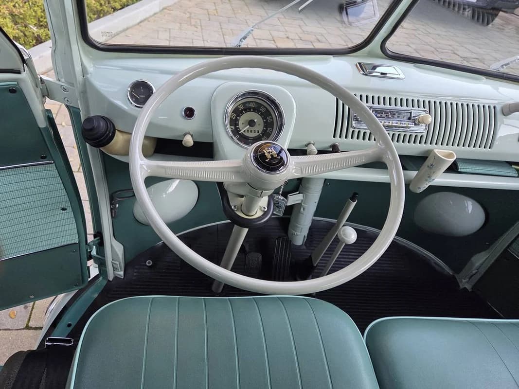 EXQUISITE Restored 1964 VW Type 241 Deluxe 21 Window Micro Bus! 12