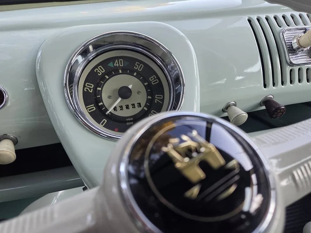 EXQUISITE Restored 1964 VW Type 241 Deluxe 21 Window Micro Bus! 15