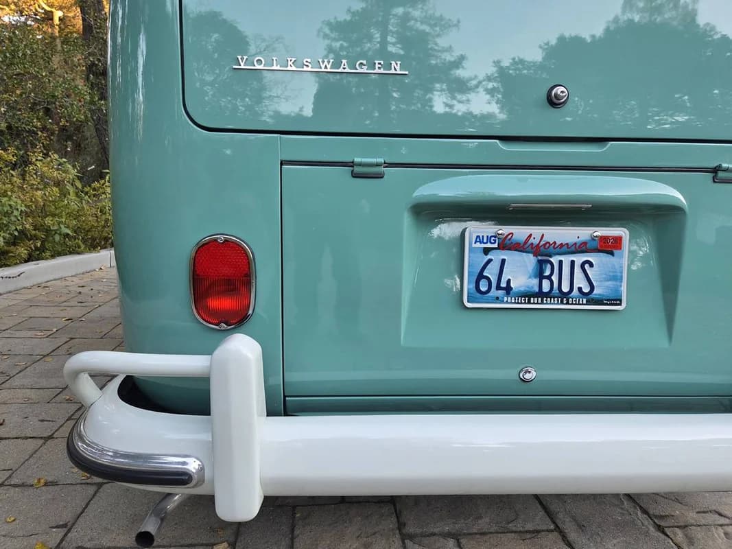 EXQUISITE Restored 1964 VW Type 241 Deluxe 21 Window Micro Bus! 23