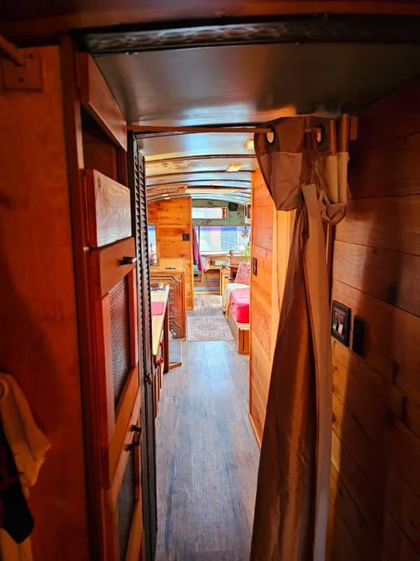 Fully Off-Grid Skoolie Tiny Home on Wheels – Luxury Conversion Bus 14