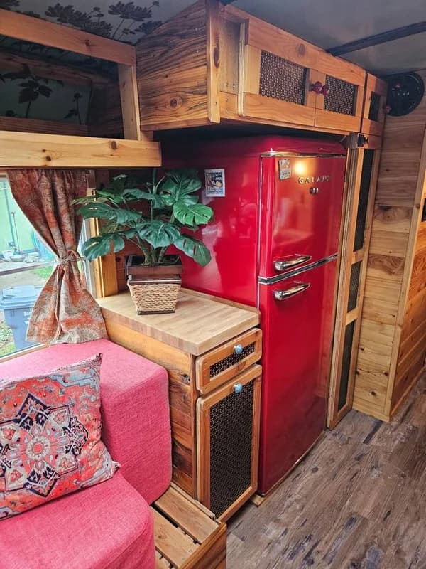 Fully Off-Grid Skoolie Tiny Home on Wheels – Luxury Conversion Bus 18