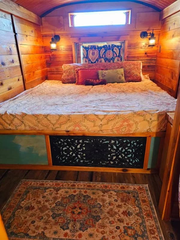 Fully Off-Grid Skoolie Tiny Home on Wheels – Luxury Conversion Bus 20