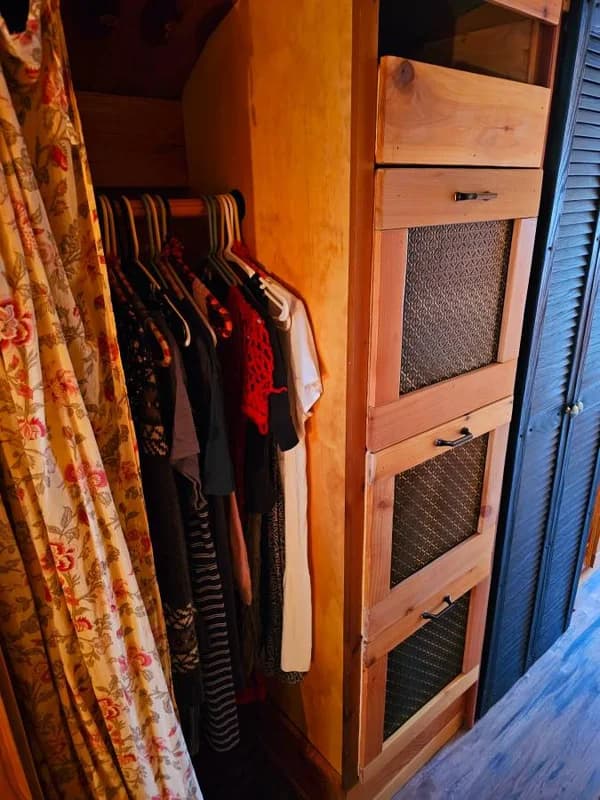 Fully Off-Grid Skoolie Tiny Home on Wheels – Luxury Conversion Bus 23