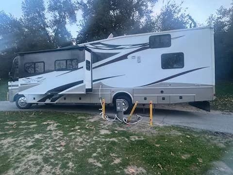 2008 Damon Scorpion Toyhauler RV Class A 5