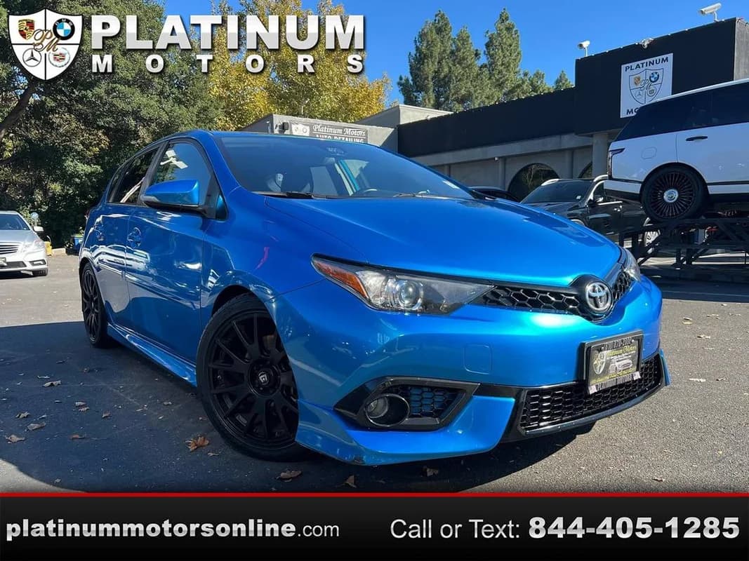 2017 Toyota Corolla iM ~ L@@K ~ Electric Blue ~ Many Xtras ~ We Financ