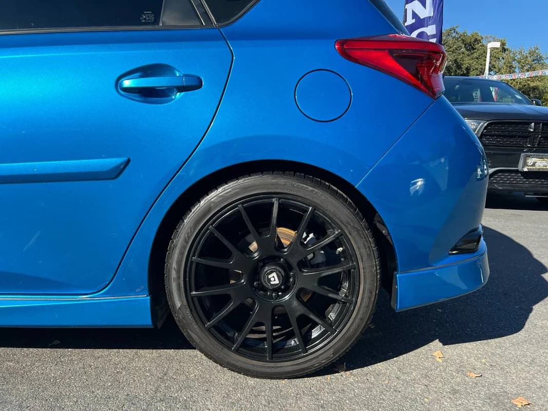 2017 Toyota Corolla iM ~ L@@K ~ Electric Blue ~ Many Xtras ~ We Financ 9