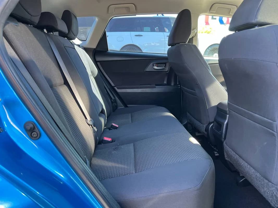 2017 Toyota Corolla iM ~ L@@K ~ Electric Blue ~ Many Xtras ~ We Financ 18